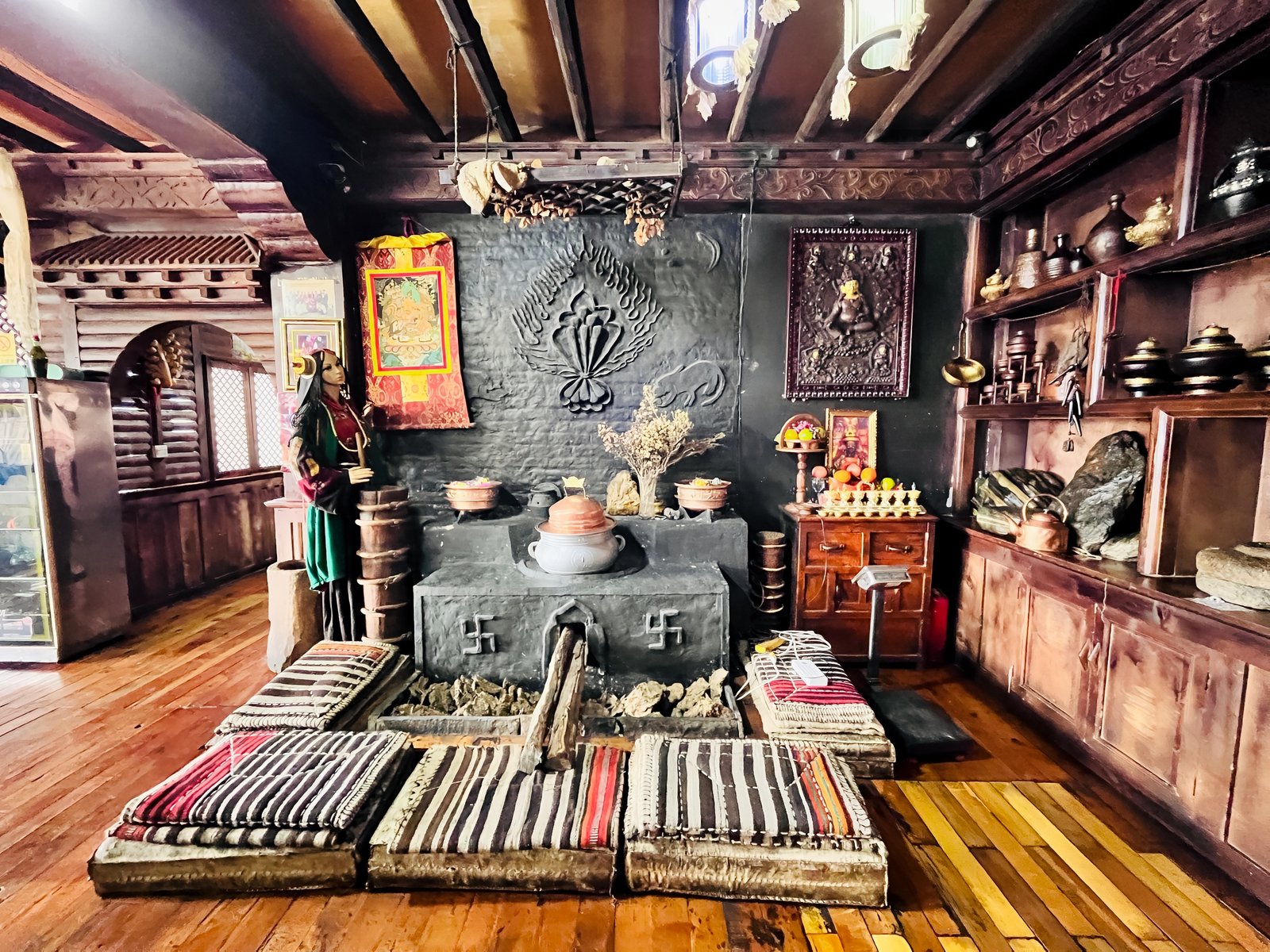 传说理塘文化主题餐吧 参考图 1